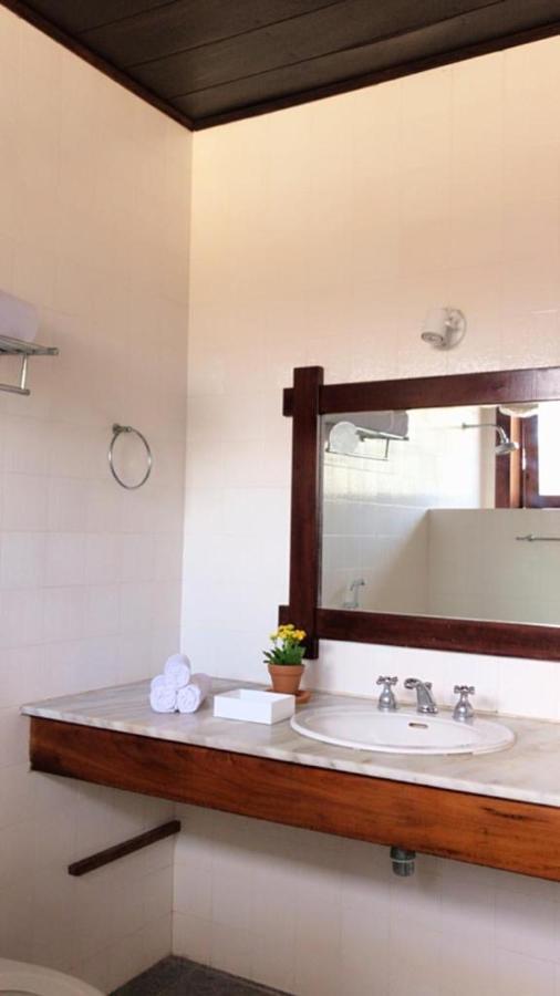 Quarto com Cama de Casal ou 2 de Solteiro e Vista do Jardim
